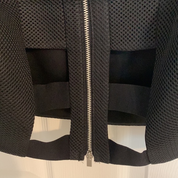 Like new! Express Zip Back Crop Top - Picture 5 of 5